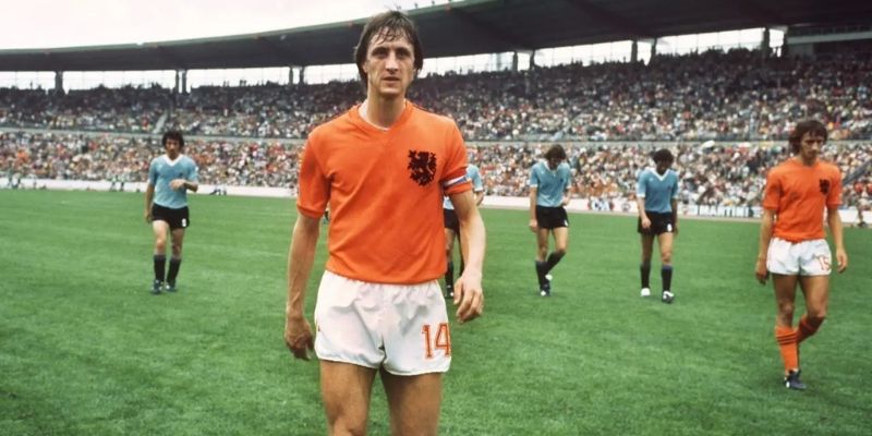 Johan Cruyff - huyền thoại với những màn thi đấu ấn tượng